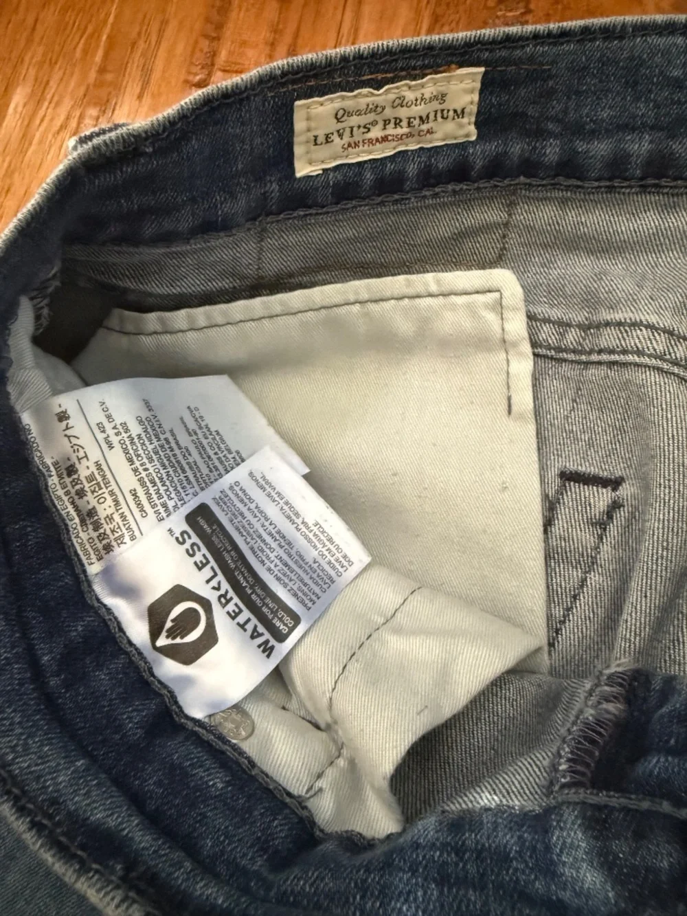 Men’s Levi’s jeans